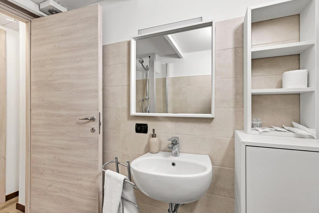 Ferienwohnung Loft Daiquiri Nel Centro Di Milano, Via Sottocorno, Porta Vittoria Exterior foto